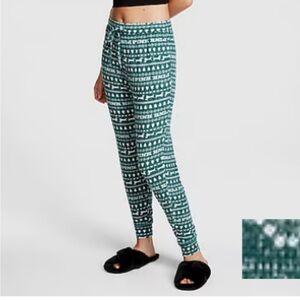 Pink Victoria’s Secret cozy jogger sleep pants